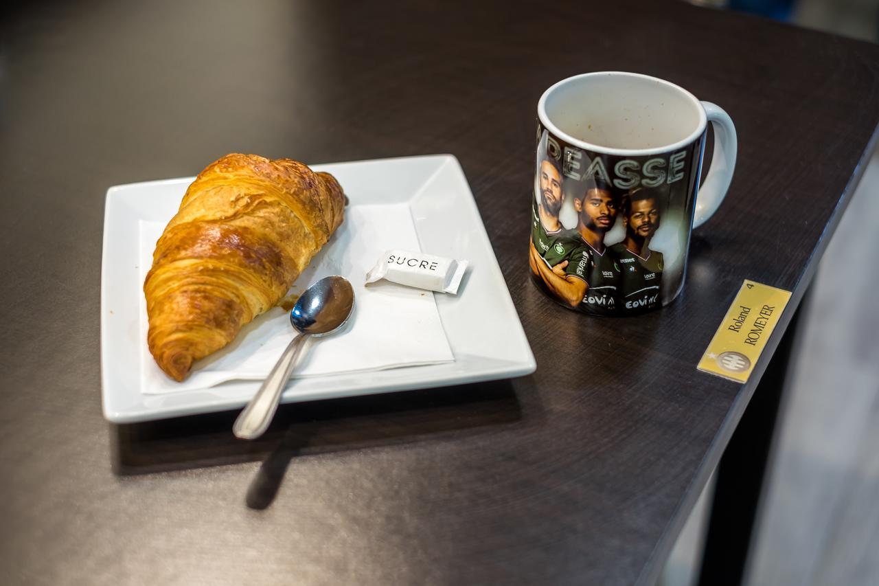 Hotel Bar Restaurant Le Chaudron Vert 圣艾蒂安 外观 照片