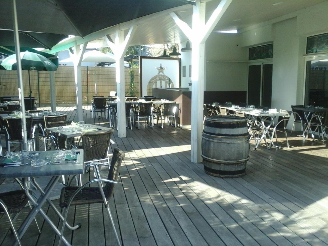 Hotel Bar Restaurant Le Chaudron Vert 圣艾蒂安 外观 照片